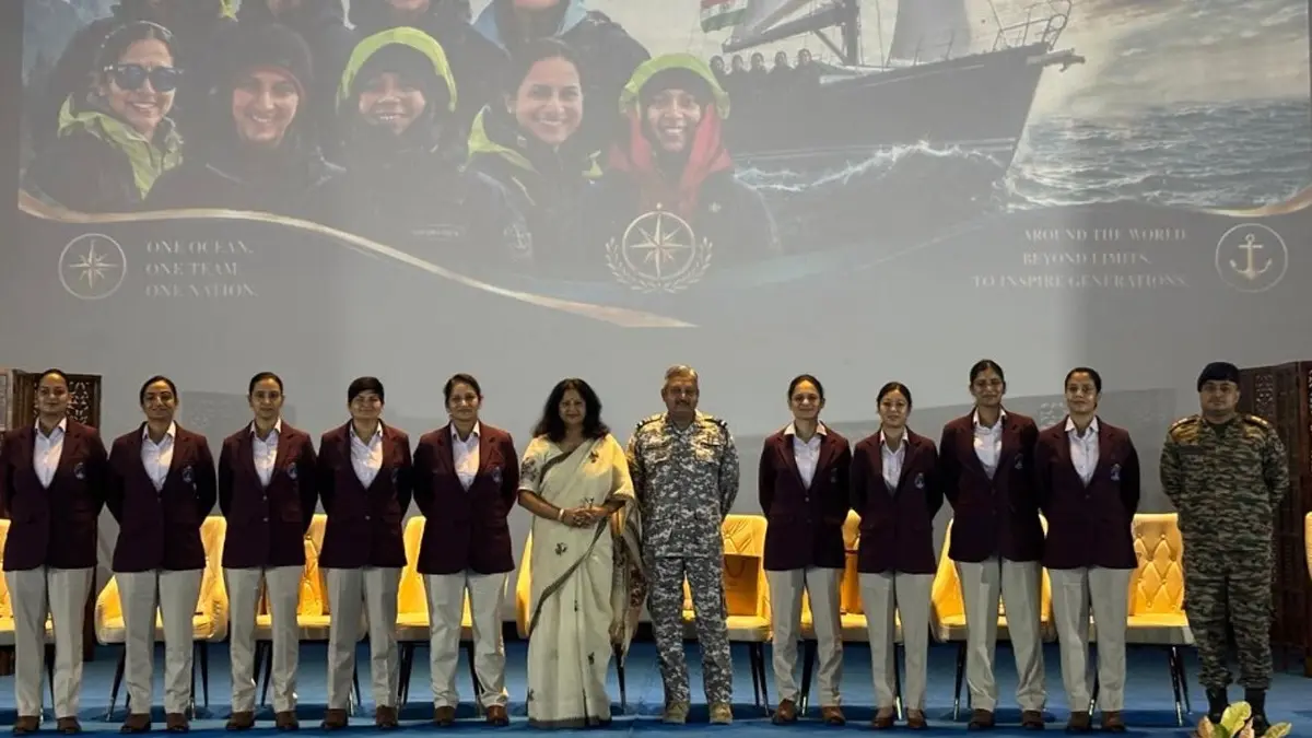 Air Marshal PV Shivanand Felicitates 9 Women Officers After Historic Tri-Services Circumnavigation Voyage Air Marshal PV Shivanand Felicitates 9 Women Officers After Historic Tri-Services Circumnavigation Voyage