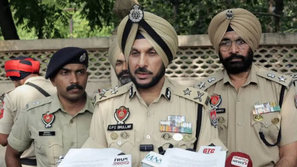 Amritsar CP Gurpreet Bhullar Removed After Jantar Mantar Remarks; BJP Alleges Kejriwal Role Amritsar CP Gurpreet Bhullar Removed After Jantar Mantar Remarks; BJP Alleges Kejriwal Role