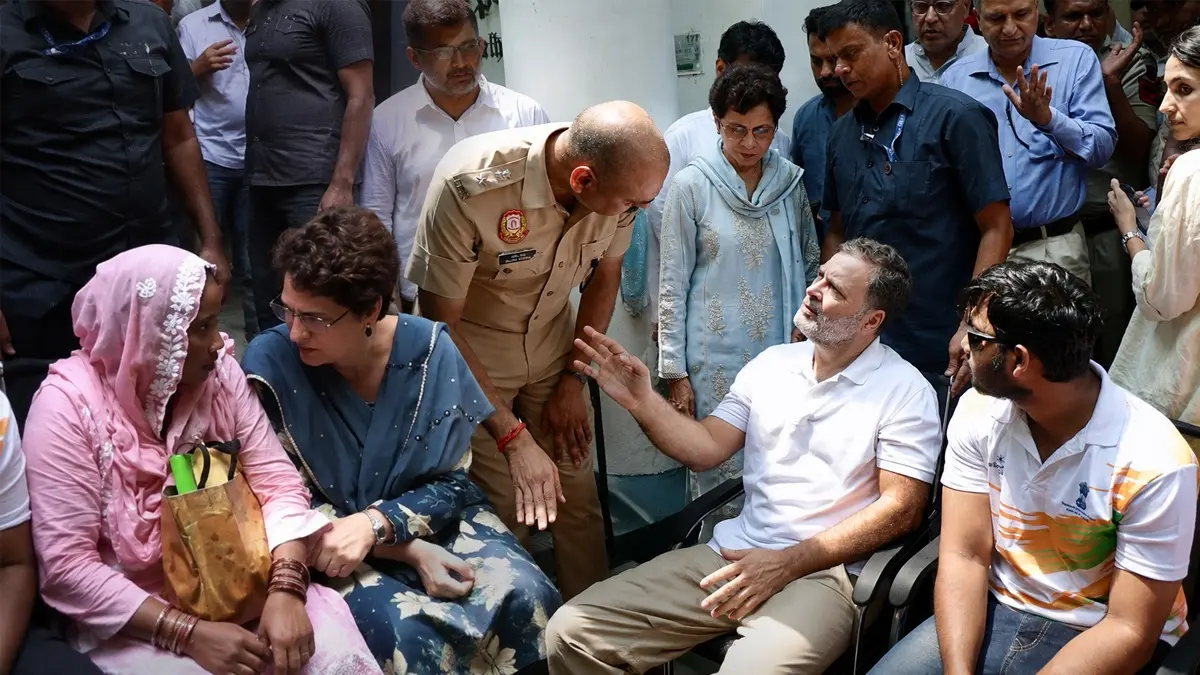 साहिल की शिकायत पर पैलेट गन मामले में अज्ञात के खिलाफ FIR, संसद मार्ग थाने पर राहुल के धरने के बाद हुआ हाई वोल्टेज ड्रामा An FIR has been registered in the pellet gun case