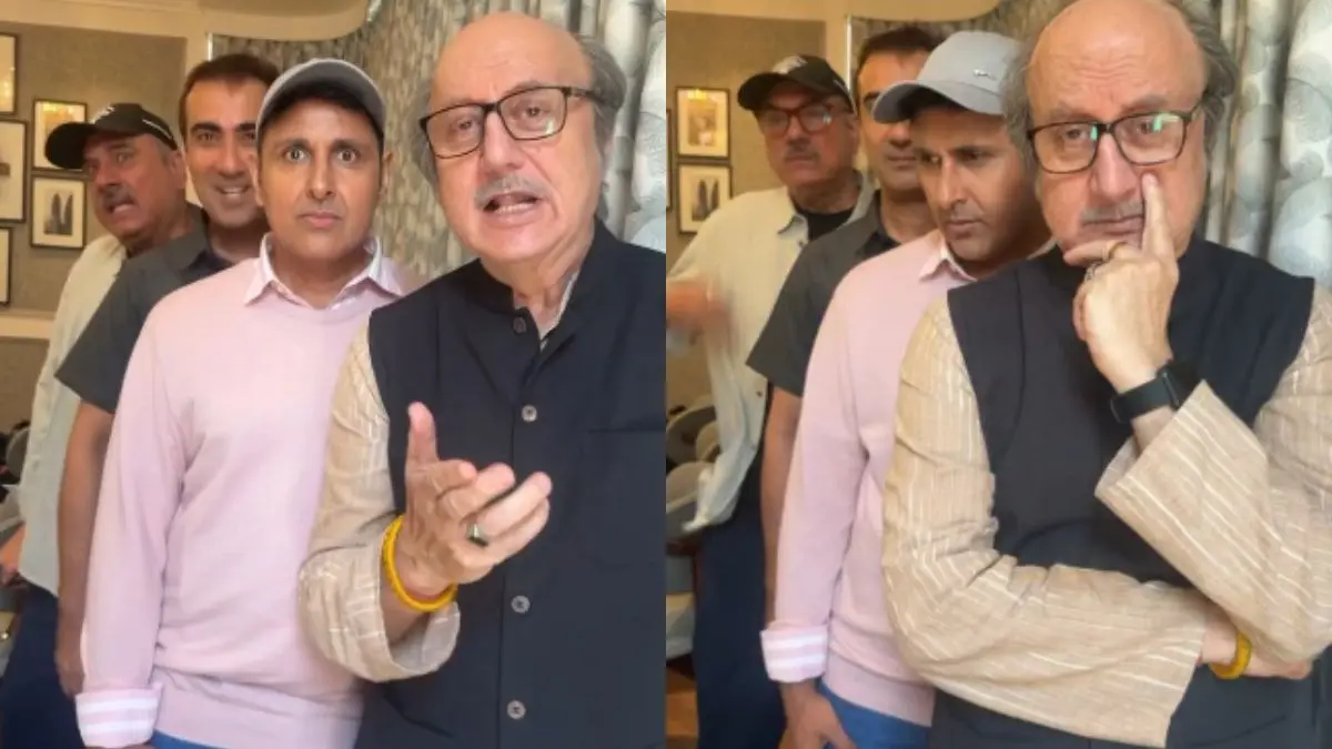 जब फिर आमने-सामने आए 'खोसला और खुराना'... अनुपम खेर के कूल Gen-Z अंदाज ने उड़ाए होश, वीडियो हुआ वायरल अनुपम खेर के कूल Gen-Z अंदाज ने उड़ाए होश, वीडियो हुआ वायरल