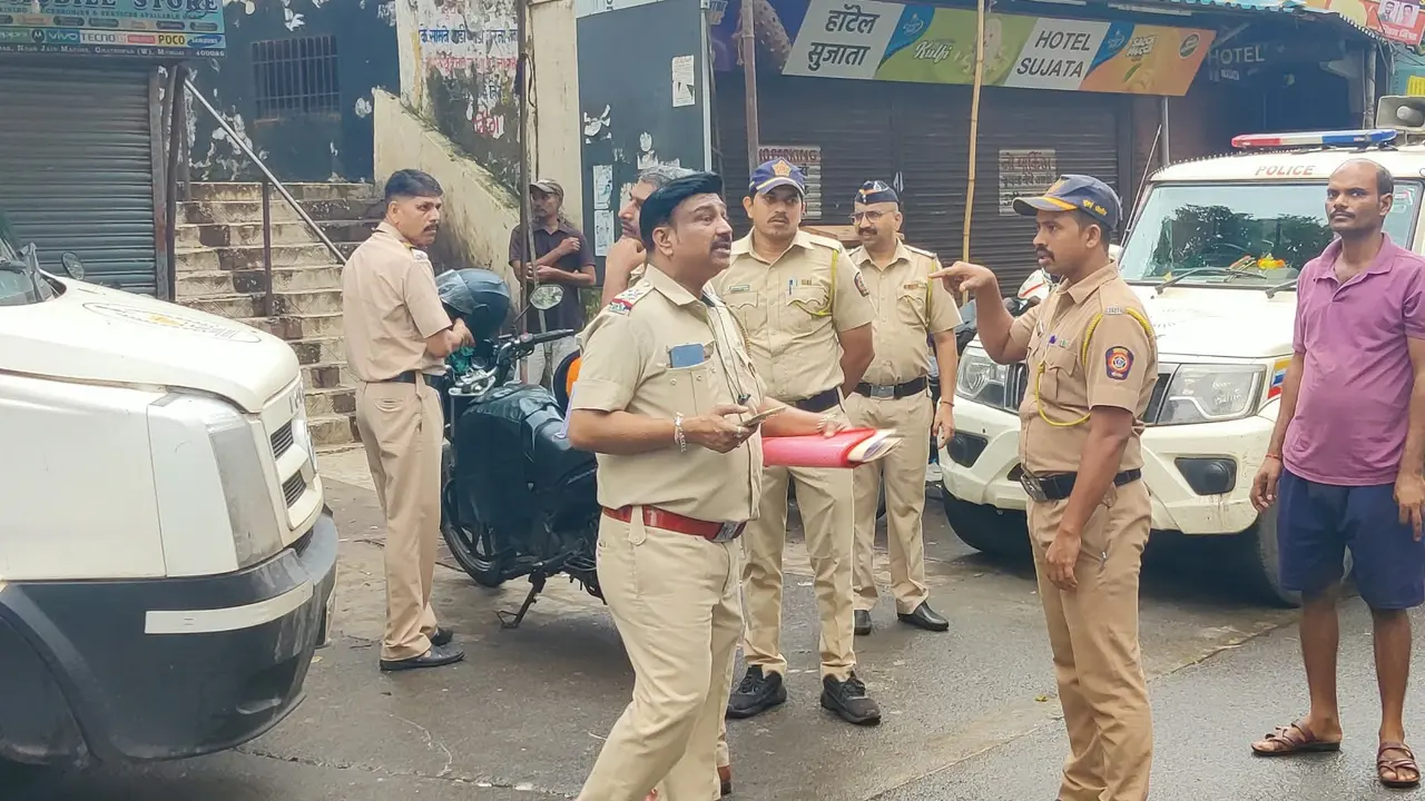 सड़क दुर्घटना में अतीक अहमद के छोटे बेटे की मौत, भाई अली से मिलने झांसी जेल जाते वक्त हुआ हादसा; क्रेटा कार के उड़े परखच्चे अतीक के बेटे आबान की सड़क हादसे में मौत