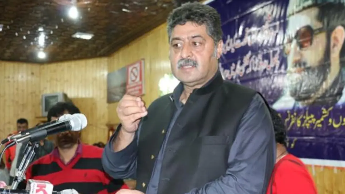 From Hurriyat to Ballot Zone: Bilal Lone Hints Trehgam Entry, Challenging Brother Sajad in His Power Zone Bilal Gani Lone Enters Mainstream Politics to Contest Trehgam Assembly Seat