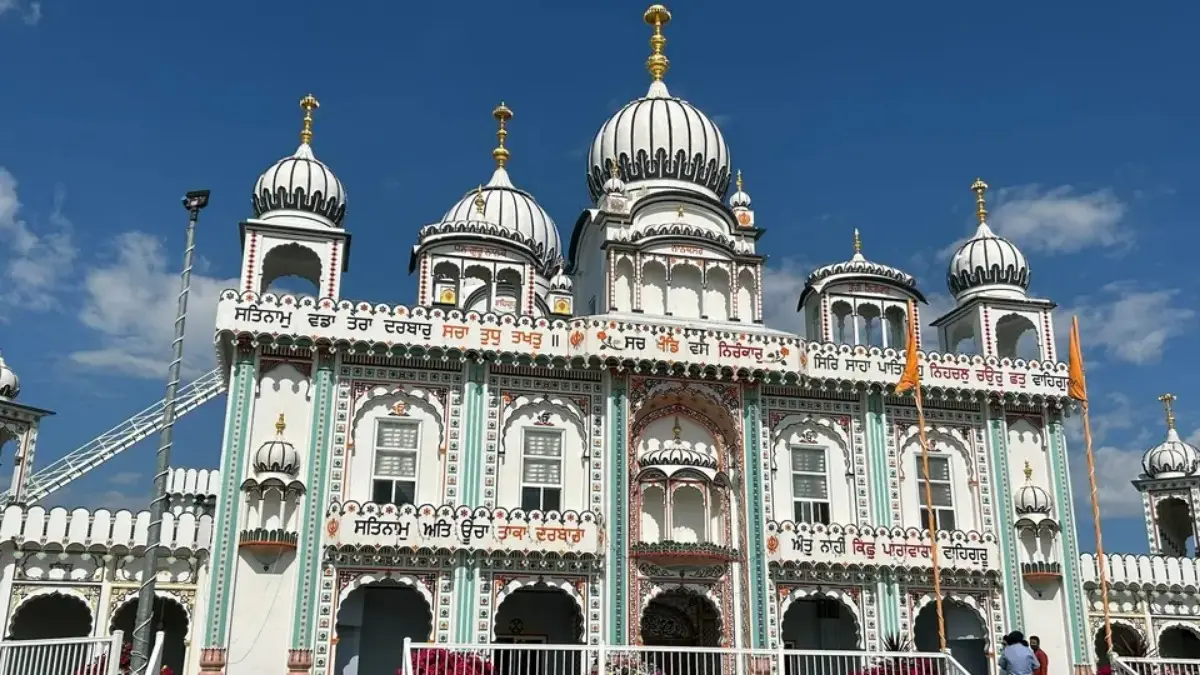 Canada Gurdwara Stabbing: 2 Injured During Morning Prayers, Suspect Held Day After Prison Release Canada Gurdwara Stabbing: 2 Injured During Morning Prayers, Suspect Held Day After Prison Release