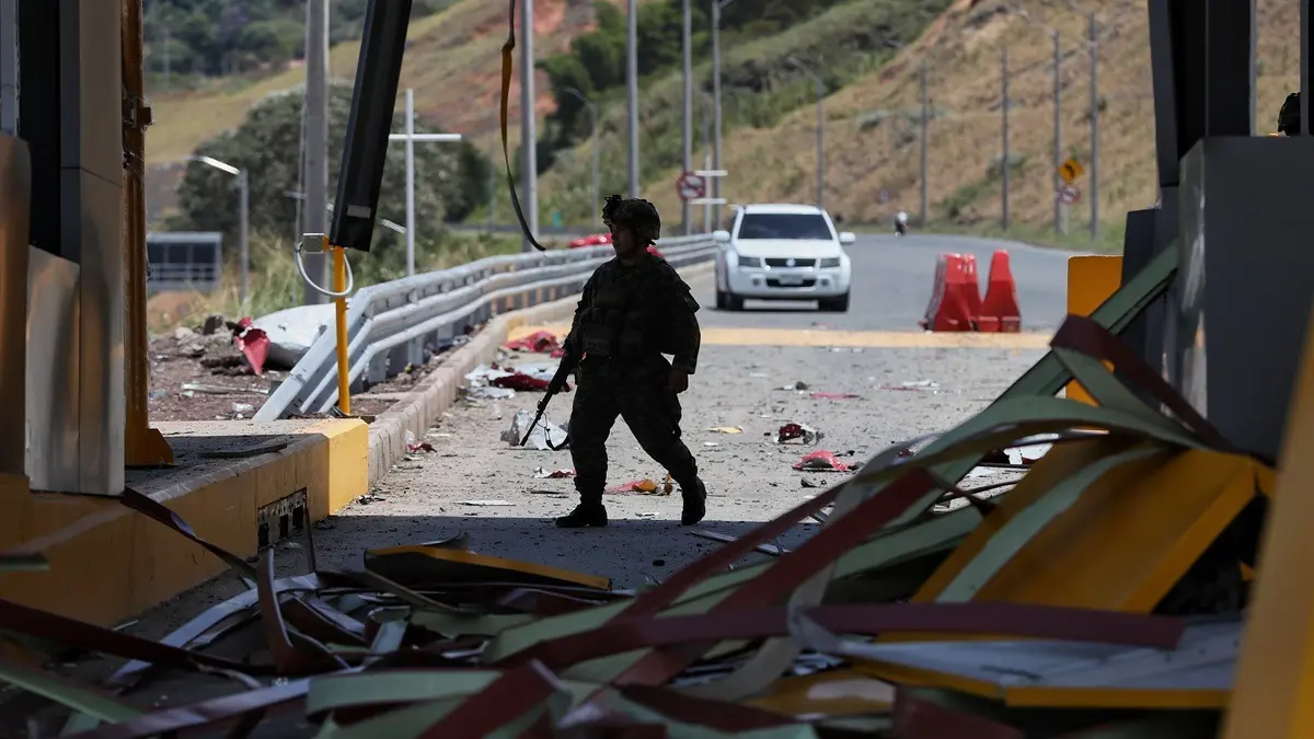 Car Bomb Rocks Cali Toll Plaza A Day After New Colombian President Takes Oath Car Bomb Rocks Cali Toll Plaza A Day After New Colombian President Takes Oath