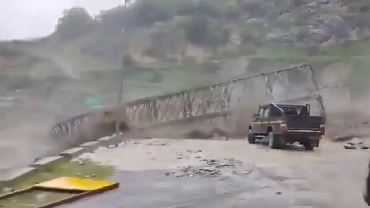 Uttarakhand On High Alert: Chamoli Flash Flood Washes Away Bailey Bridge, Camper Swept Away; CM Dhami Directs Relief Measures Chamoli Flash Flood Washes Away Bailey Bridge, Camper Swept Away