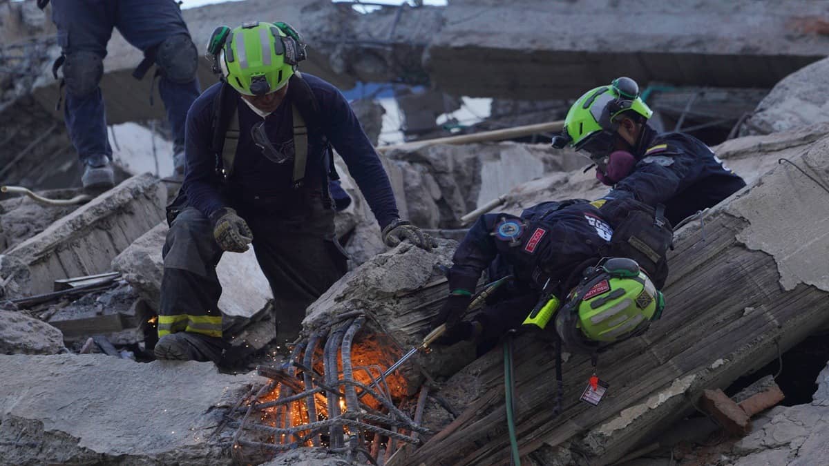 Colombia Earthquake Toll Rises To 179, 3000 Still Missing In West; Rescue Efforts Underway