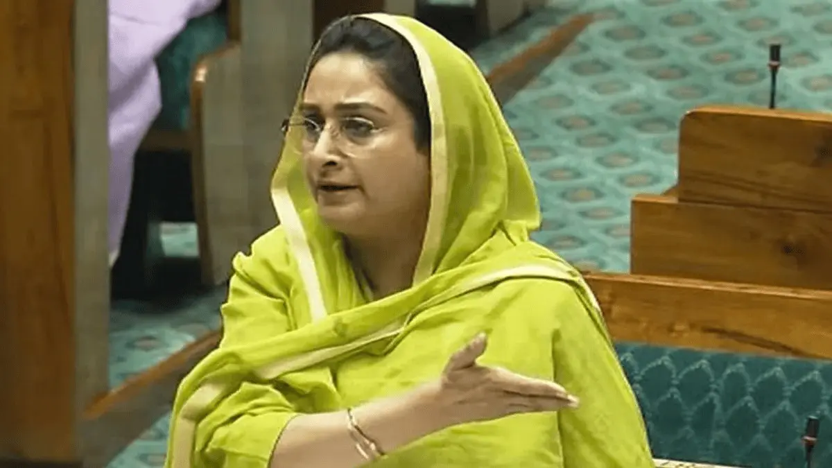 'Deeply Touched by Kind Gesture': Harsimrat Kaur Extends Gratitude to PM Modi, Amit Shah for Support Following Attack on Sukhbir Singh Badal 'Deeply Touched by Kind Gesture': Harsimrat Kaur Extends Gratitude to PM Modi, Amit Shah for Support Following Attack on Sukhbir Singh Badal