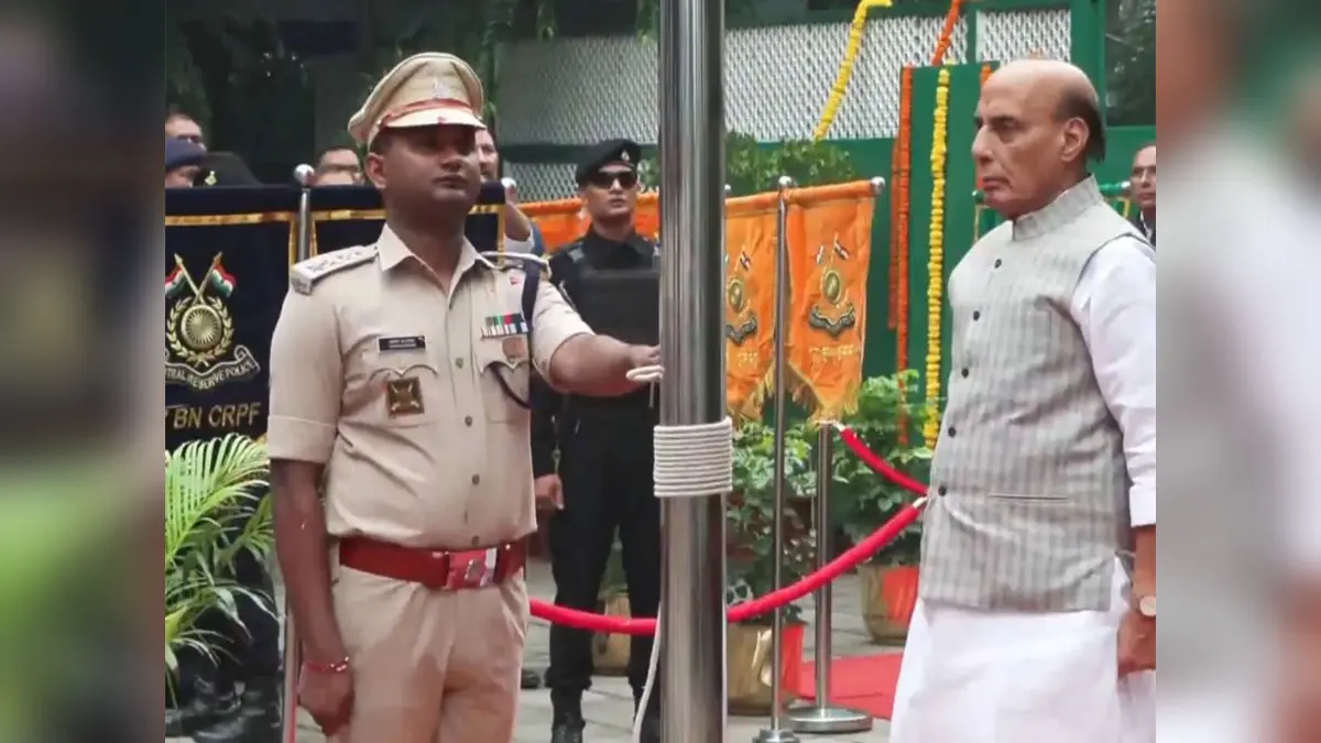 Defence Minister Rajnath Singh Hoists Tricolour at Residence on 80th Independence Day Defence Minister Rajnath Singh Hoists Tricolour at Residence on 80th Independence Day