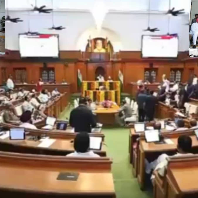 Delhi Assembly Speaker marshalled out 8 AAP MLAs alleged rice scam