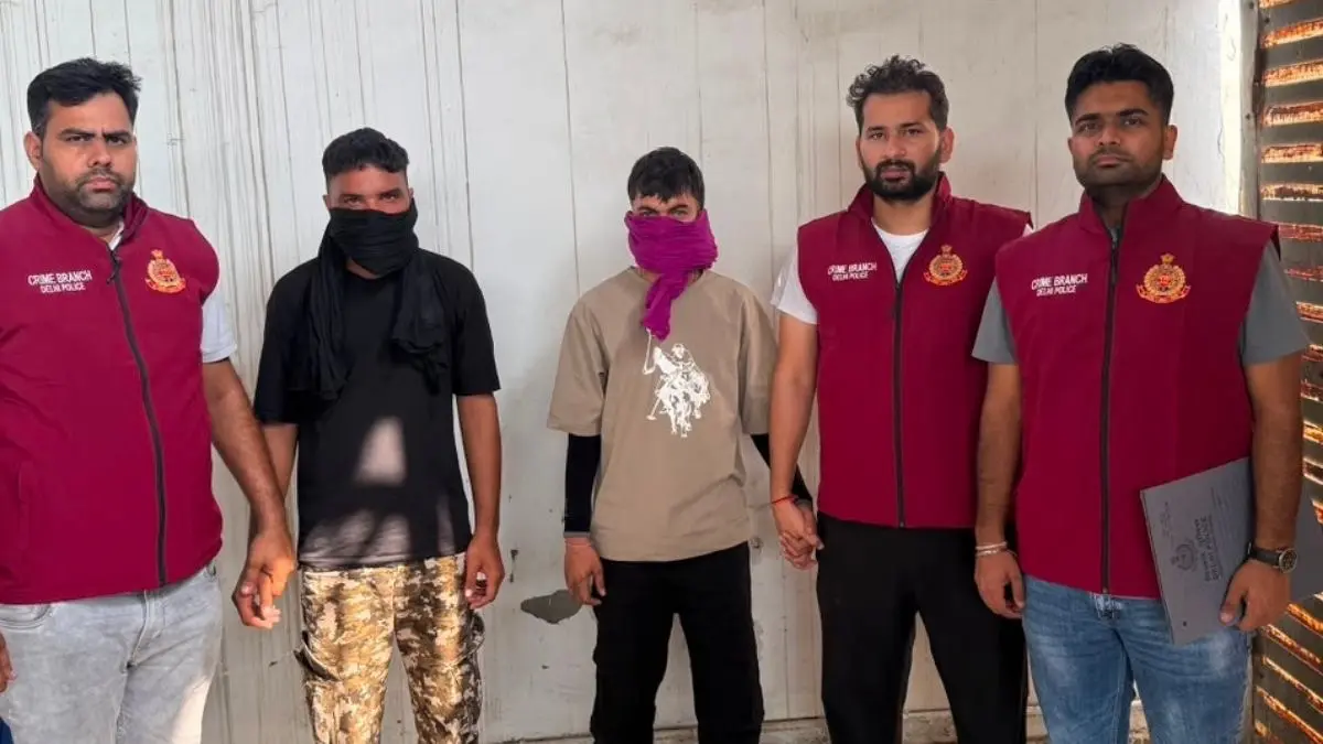 Delhi Crime Branch Arrests Two Shooters Linked to Nandu-Bambiha Gang Delhi Crime Branch Arrests Two Shooters Linked to Nandu-Bambiha Gang