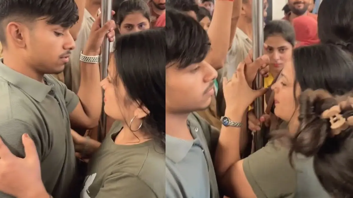 Delhi Metro: मेट्रो में लड़की ने लड़के का सरेआम पकड़ा हाथ, सीने पर रखा सिर, हरकत देख लोग रह गए दंग; VIDEO VIRAL Delhi Metro: मेट्रो में लड़की ने लड़के का सरेआम पकड़ा हाथ, सीने पर रखा सिर, हरकत देख लोग रह गए दंग; VIDEO VIRAL