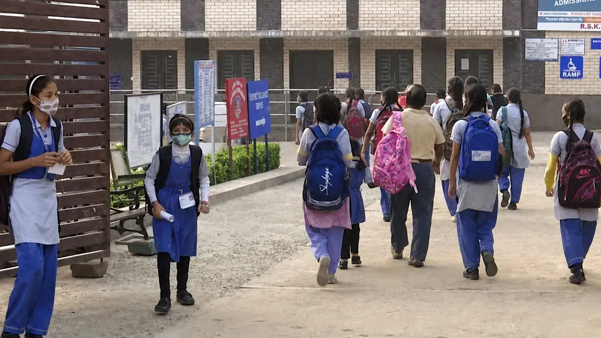Delhi To Raze 34 Government Schools Over Safety Risks, Build 27 New Ones For ₹900 Crore Delhi To Raze 34 Government Schools Over Safety Risks, Build 27 New Ones For ₹900 Crore