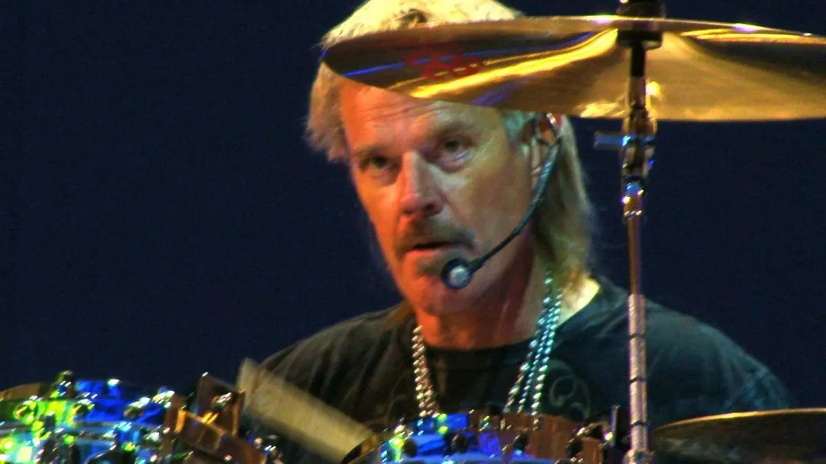 Frank Beard, ZZ Top’s Drummer, Dies At 77 Frank Beard, ZZ Top’s Drummer, Dies At 77