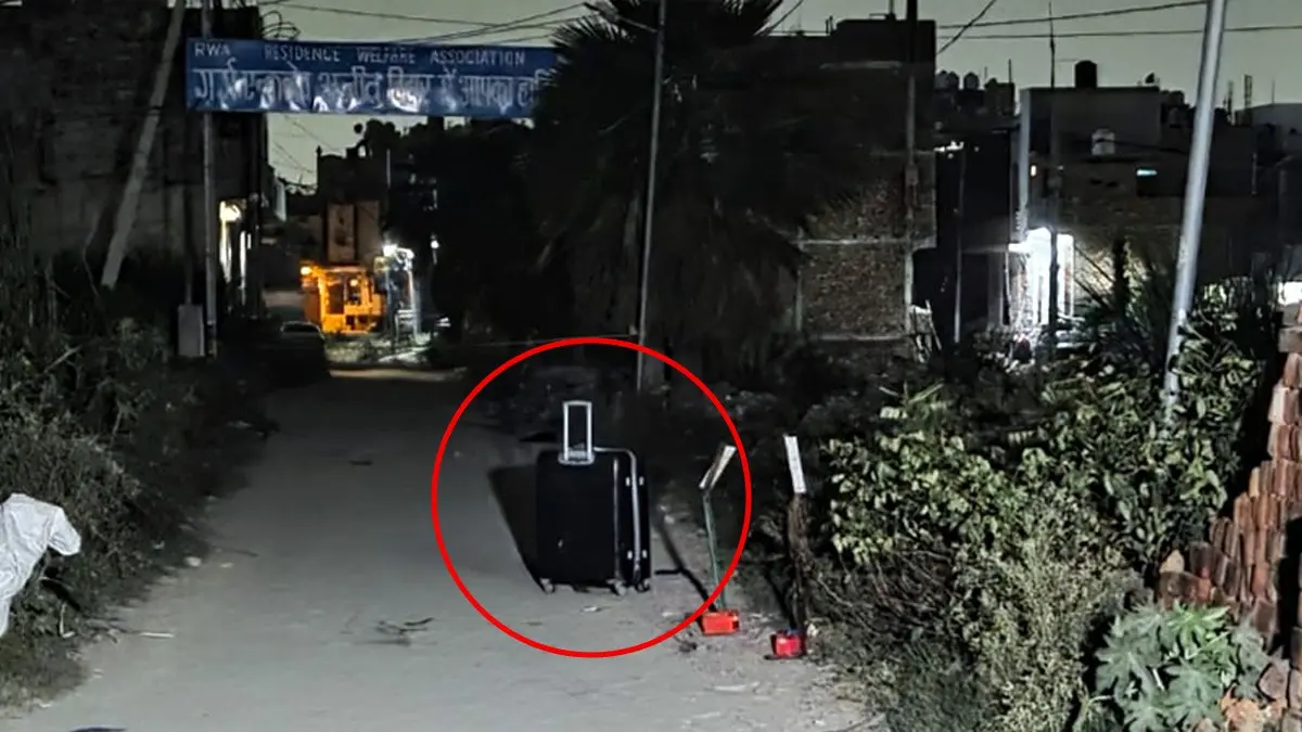 Girl Killed, Body Stuffed in Suitcase: 16-Year-Old’s Murder by Cousin Shocks Burari Girl Killed, Body Stuffed in Suitcase: 16-Year-Old’s Murder by Cousin Shocks Burari
