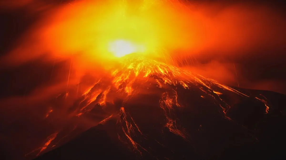 Guatemala is on Alert and Evacuates Hundreds of Villagers After Eruption of the Fuego Volcano Guatemala is on Alert and Evacuates Hundreds of Villagers After Eruption of the Fuego Volcano