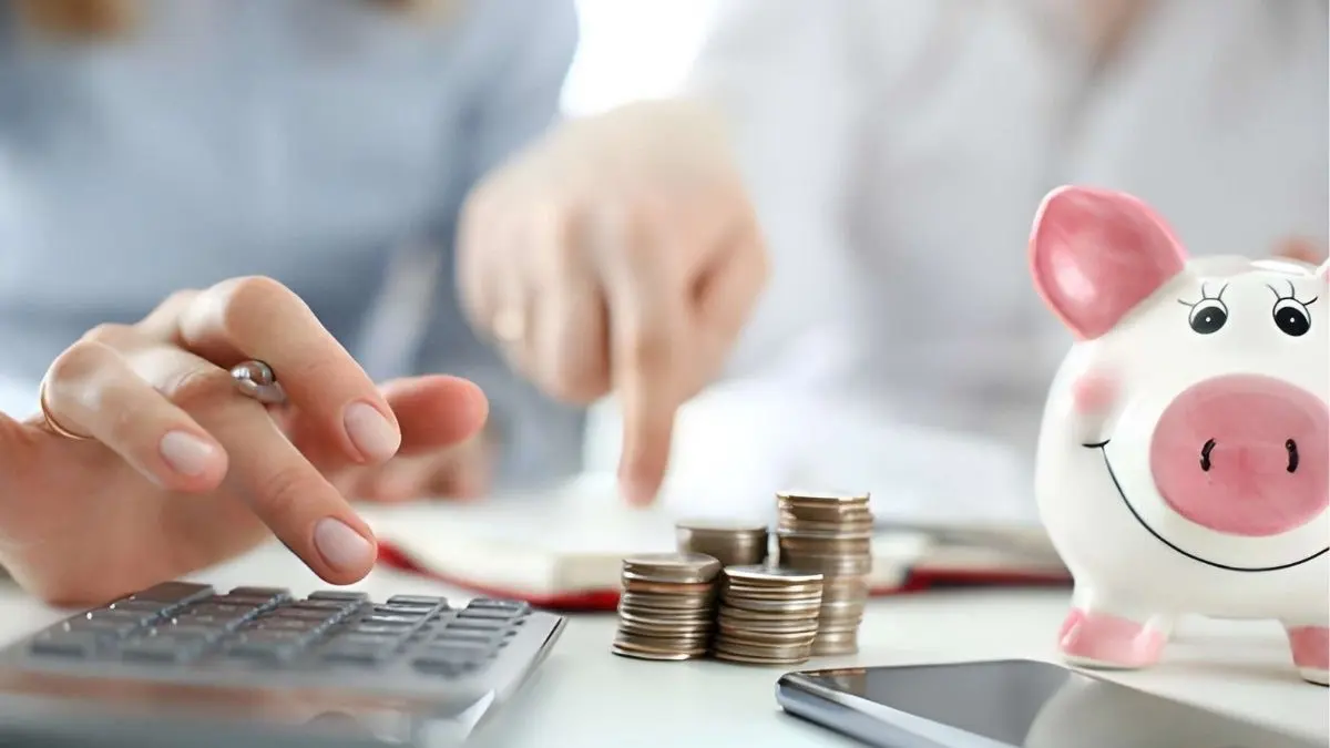 How to Use EMI Estimates to Avoid OverBorrowing on a Personal Loan How to Use EMI Estimates to Avoid OverBorrowing on a Personal Loan