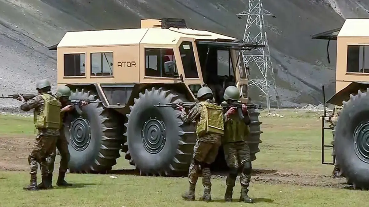 J-K: Indian Army Tracks Pakistani Drone Intrusion in Rajouri's Behrooti Sector J-K: Indian Army Tracks Pakistani Drone Intrusion in Rajouri's Behrooti Sector