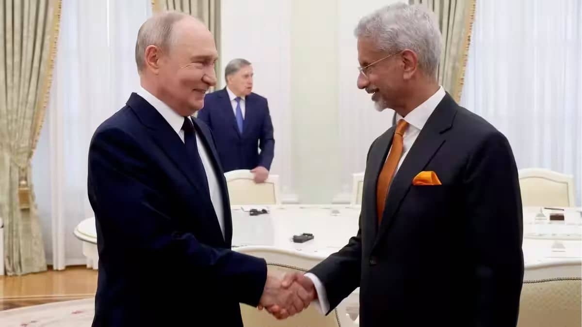 Jaishankar Meets Putin in Moscow, Conveys PM Modi’s Greetings Ahead of Key Summits
