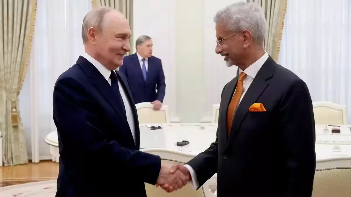 Jaishankar Meets Putin in Moscow, Conveys PM Modi’s Greetings Ahead of Key Summits Jaishankar Meets Putin in Moscow, Conveys PM Modi’s Greetings Ahead of Key Summits