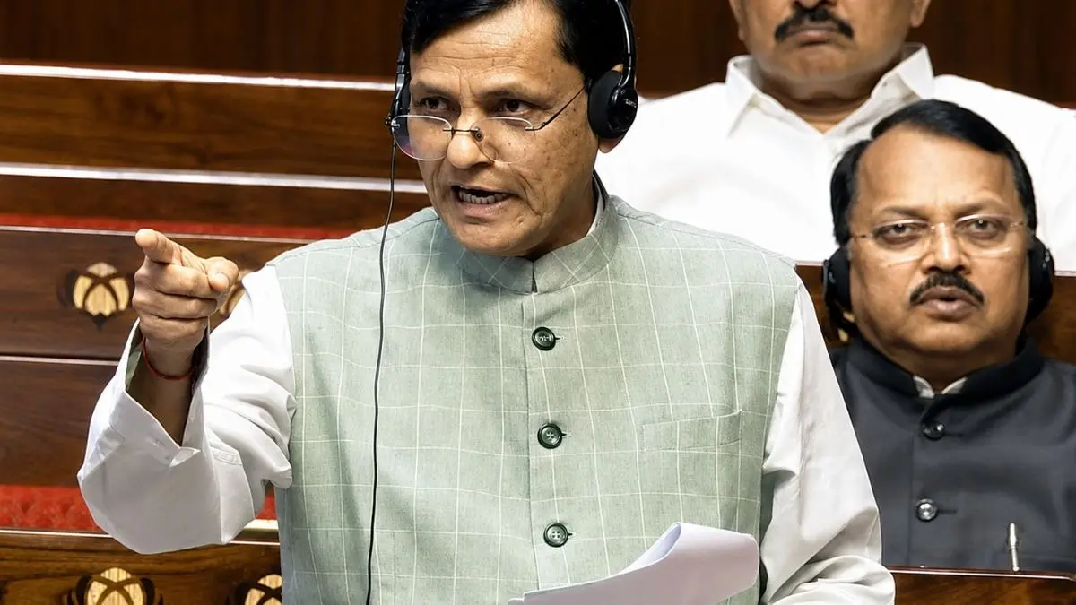 जोरदार हंगामे के बीच FCRA बिल JPC के पास भेजने का प्रस्ताव लोकसभा में पास, अब 31 सांसदों की कमेटी देगी रिपोर्ट जोरदार हंगामे के बीच FCRA बिल JPC के पास भेजने का प्रस्ताव लोकसभा में पास