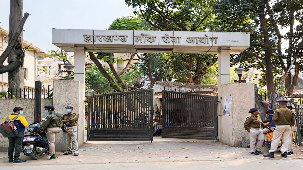 JPSC पेपर लीक मामले में CID की बड़ी कार्रवाई, लालू यादव को हिरासत में लिया; भाई पर भी कसा शिकंजा JPSC exam scam
