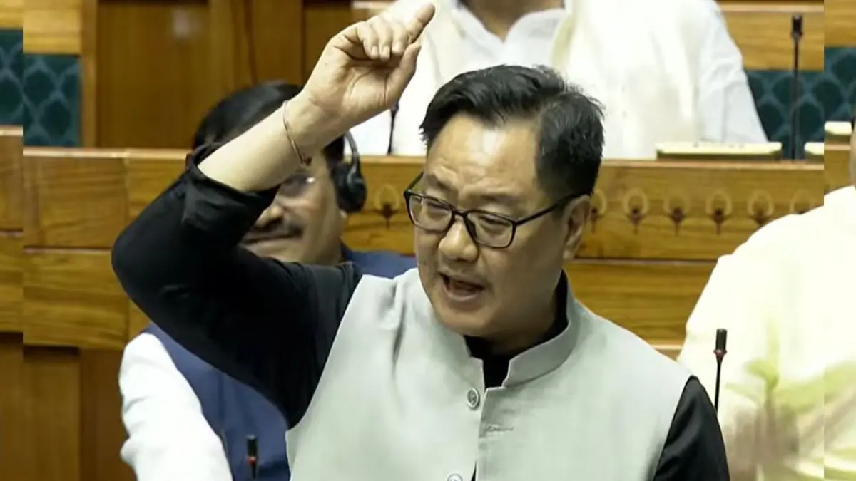 'अमित शाह संसद में सुबह आते हैं और रात को जाते हैं, उनका नाम सुन आतंकवादी कांप जाते हैं, जिस दिन वो जवाब देंगे आप...', विपक्ष पर बरसे किरेन रिजिजू Kiren Rijiju