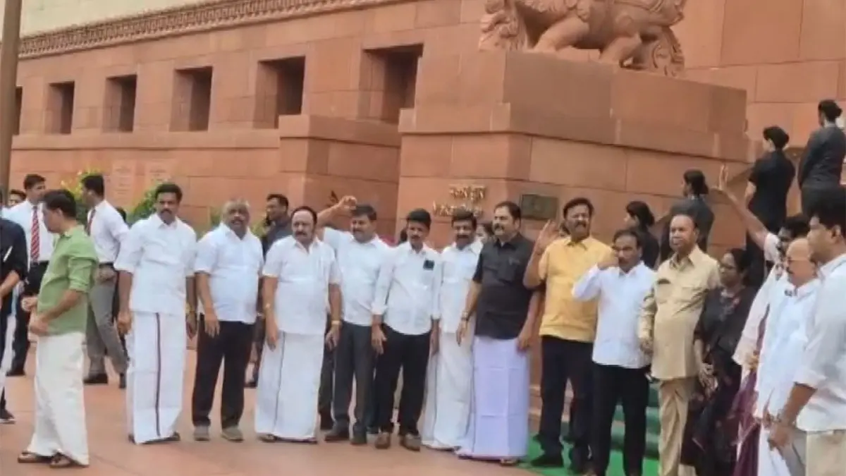 DMK MPs Protest in Parliament’s Monsoon Session Over Cauvery Water Dispute, Stalin Slams CM Vijay on Mekedatu Monsoon Session: DMK MPs hold protest in Parliament premises over Cauvery water issue