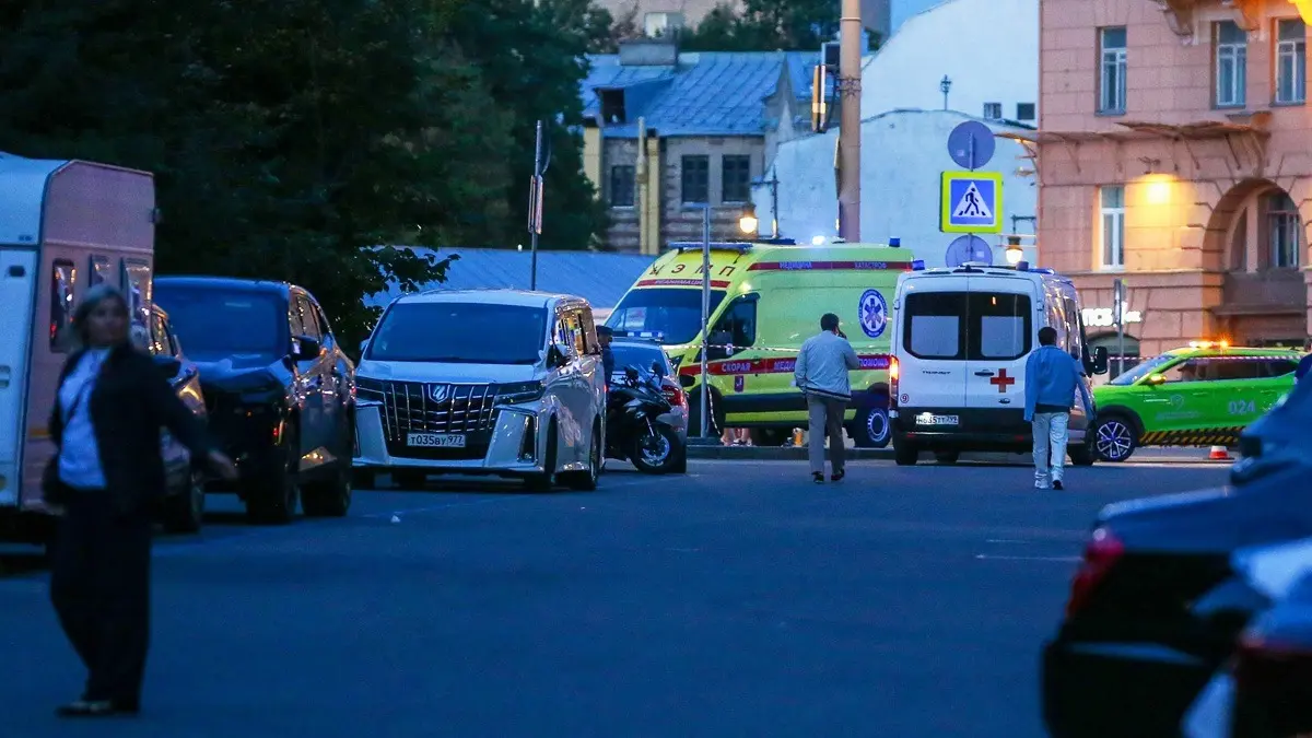 Moscow Explosion: 3 Killed, 21 Injured Near Stalin Skyscraper Restaurant Terrace Moscow Explosion: 3 Killed, 21 Injured Near Stalin Skyscraper Restaurant Terrace