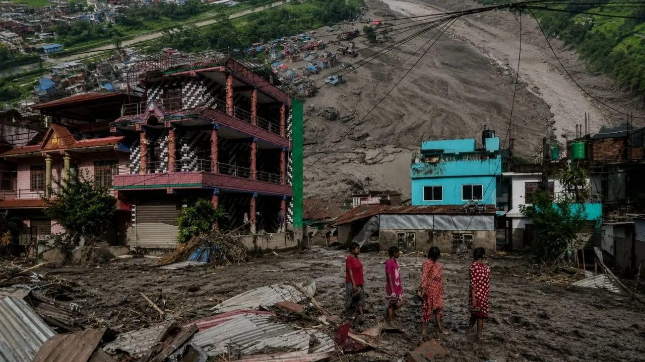 Nepal Flood: नेपाल बाढ़ त्रासदी में 530 से ज्यादा लोगों की मौत, 1400 लापता और 3742 जिंदगियां बचाई, जानिए रेस्क्यू के ताजा हालात नेपाल बाढ़ त्रासदी के बाद बढ़ा मौत का आंकड़ा