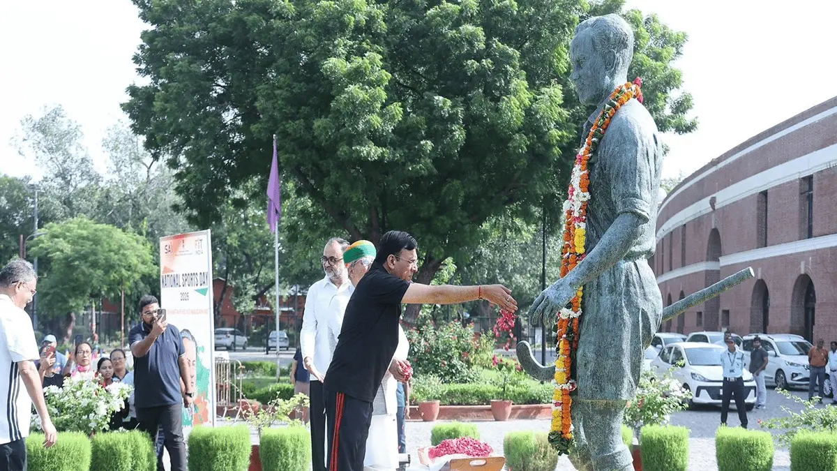National Sports Day: Mansukh Mandaviya Pays Tribute to Major Dhyan Chand National Sports Day: Mansukh Mandaviya Pays Tribute to Major Dhyan Chand