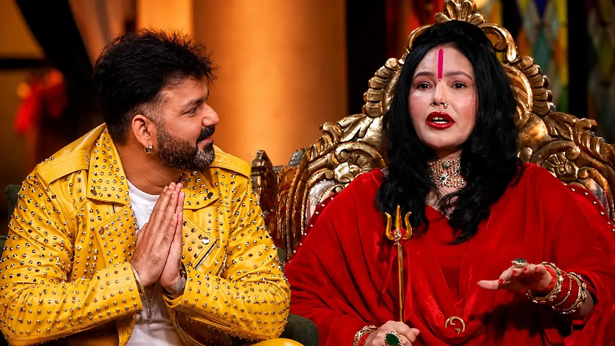 तीसरी बार घोड़ी चढ़ेंगे पवन सिंह? राधे मां बोलीं- अच्छी लविंग वाइफ मिलेगी; सुनते ही शरमाने लगे पावर स्टार- VIDEO Pawan Singh Radhe Maa