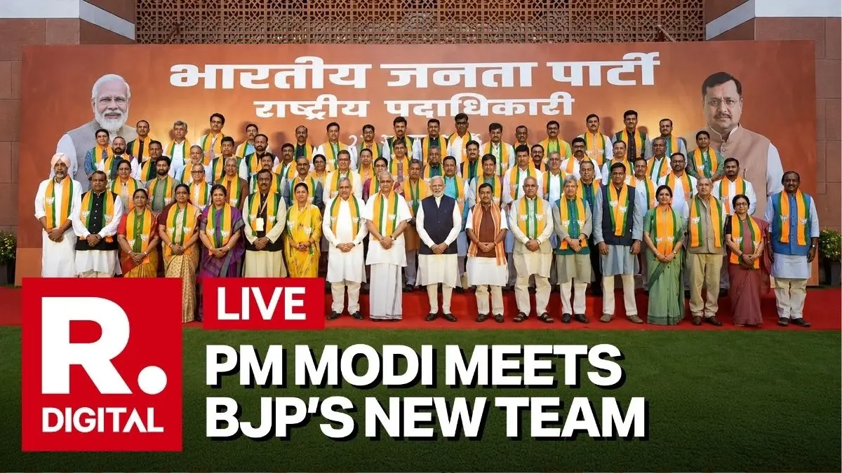 PM Modi Meets BJP’s New Office-Bearers at BJP Headquarters as Party Reviews Organisational PM Modi Meets BJP’s New Office-Bearers at BJP Headquarters as Party Reviews Organisational