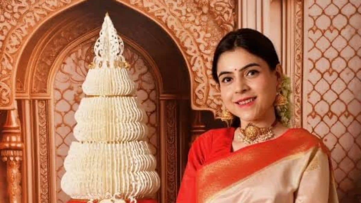 Pune Artist Prachi Dhabal Deb Wins Global Royal Icing Cake Artist Of The Year 2026 In Australia