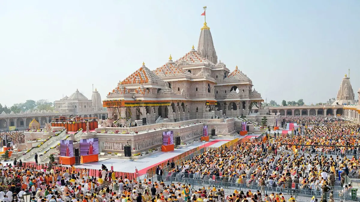 कौन होगा राम मंदिर का CEO? 5300 आवेदनों में 18 उम्मीदवार हुए शॉर्टलिस्ट, IAS-IPS समेत 8 अफसरों ने दिए इंटरव्यू, एनकाउंटर स्पेशलिस्ट भी शामिल राम मंदिर CEO के लिए इंटरव्यू