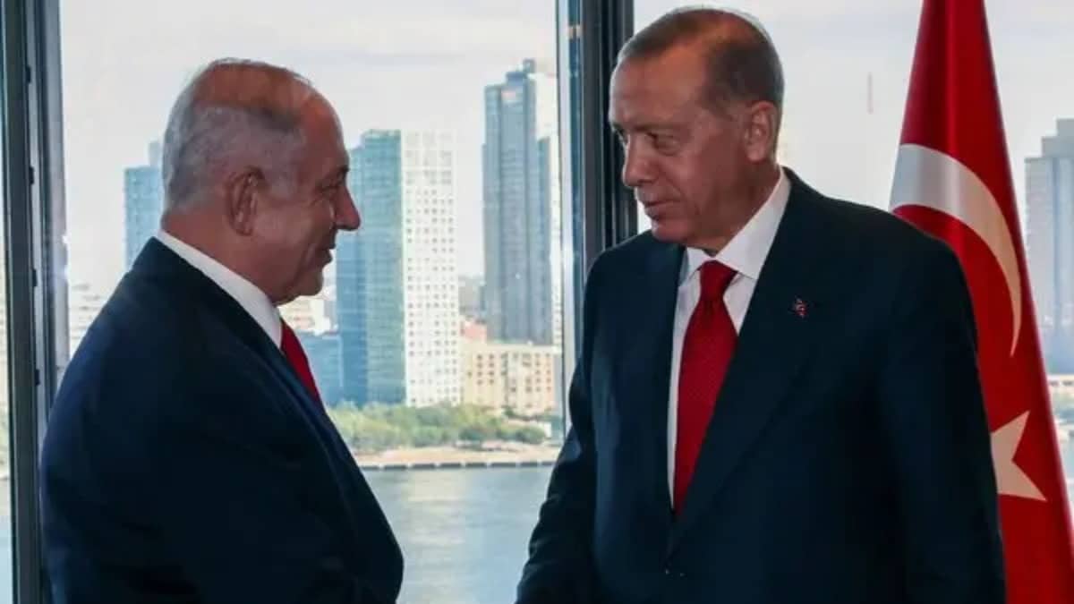'Red Line Crossed': Israel Weighs Strikes on Turkish Forces Amid Syria Showdown