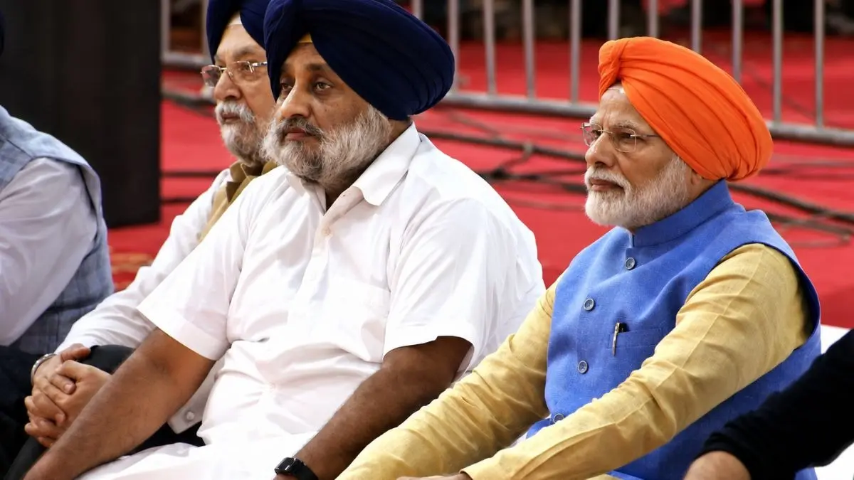 Sukhbir Singh Badal: कैसी है सुखबीर बादल की तबीयत? हमले के बाद PM मोदी ने पत्नी हरसिमरत कौर को किया फोन, पूर्व डिप्टी CM का लिया हेल्थ अपडेट सुखबीर सिंह बादल पर हमले के बाद एक्शन में पीएम मोदी