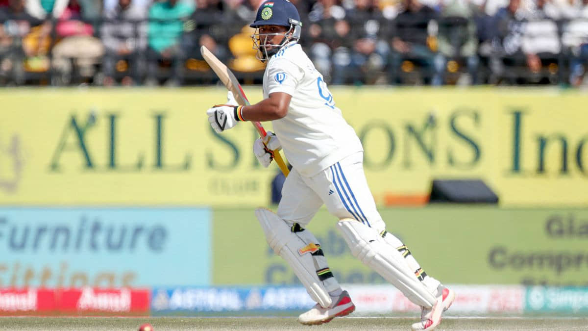 Sarfaraz Khan joins Team India ahead of 1st Sri Lanka Test