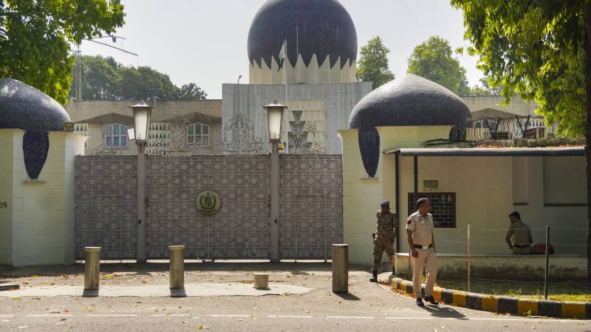 Security Perimeter Outside Pakistan High Commission in New Delhi Removed