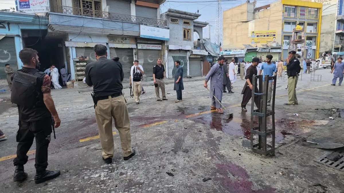 At Least 14 Dead as Suicide Bomber Targets Police Gate Near Swat Peace Rally Gathering in Khyber Pakhtunkhwa Suicide Blast Near Pakistan Peace Rally Kills 14 in Swat Valley