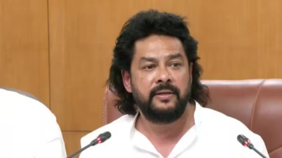 'Targeted Because I’m Dalit': B Nagendra Resigns From Karnataka Cabinet Over Valmiki Scam Allegations 'Targeted Because I’m Dalit': B Nagendra Resigns From Karnataka Cabinet Over Valmiki Scam Allegations