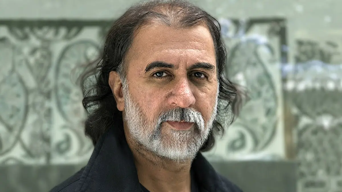 Inside Tarun Tejpal’s Family: Know About His Wife Geetan Batra, Daughters Tiya and Cara, and Son-in-Law Actor Arjun Mathur Tarun Tejpal’s Family: Meet Wife Geetan Batra, Daughters Tiya and Cara, and Son-in-Law Actor Arjun Mathur