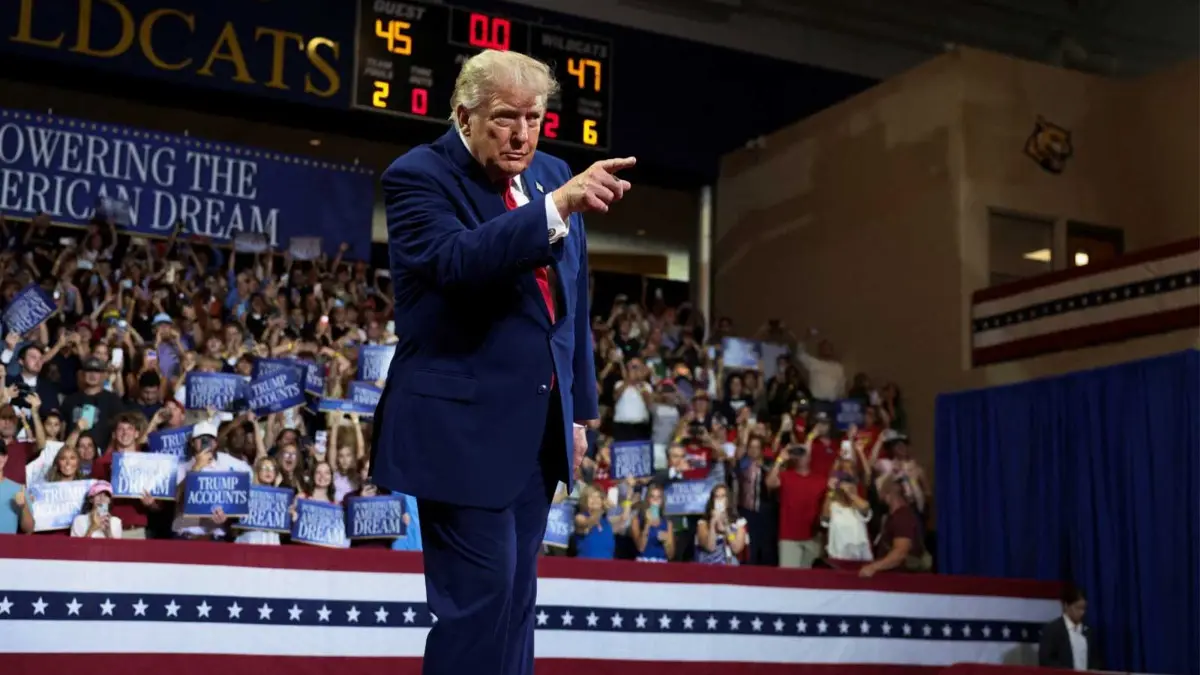 Trump Says Hormuz to Be Opened 'Very Soon, Warns Iran Will Be 'Hit Really Hard' If No Deal Reached Trump Says Hormuz to Be Opened 'Very Soon, Warns Iran Will Be 'Hit Really Hard' If No Deal Reached