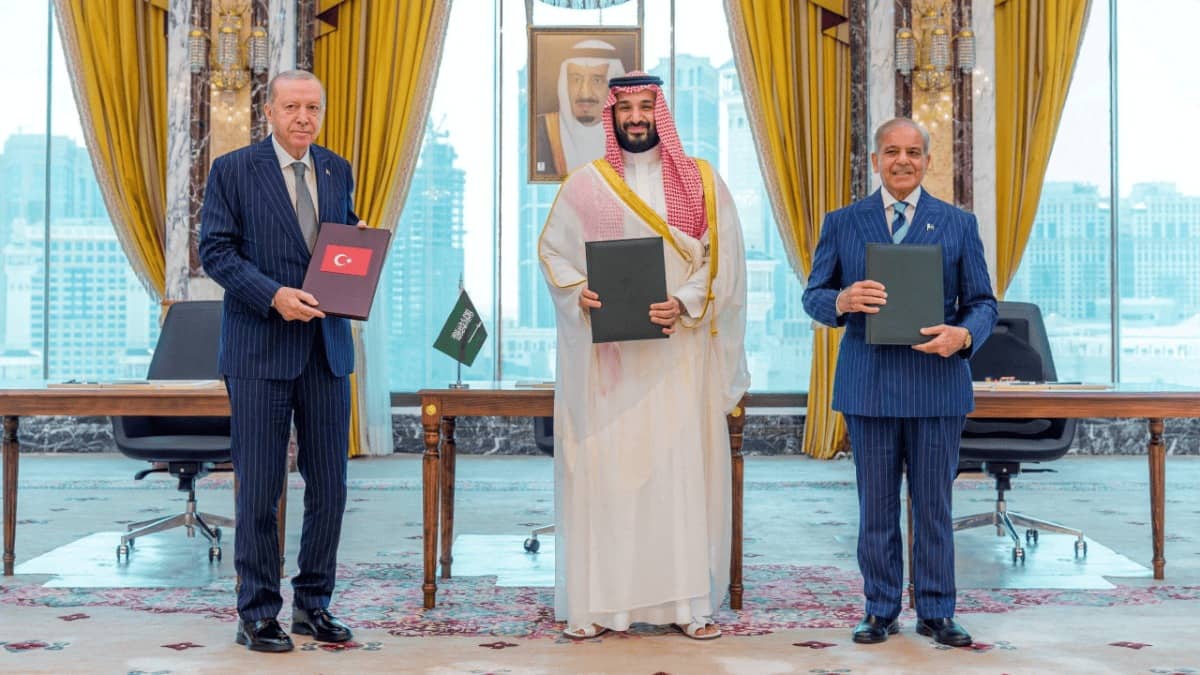 Turkey, Saudi Arabia, Pakistan to Hold First Defence Pact Meeting, Source Says