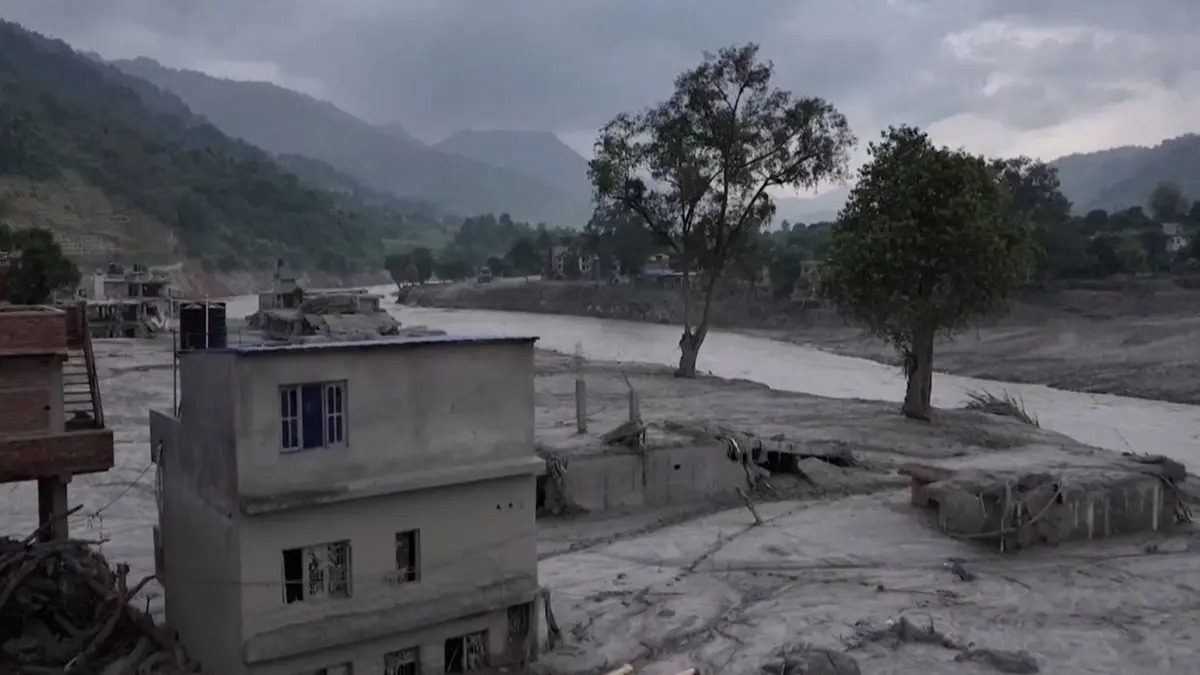 UAE Sends 83 Tonnes of Urgent Relief Aid for Flood, Landslide Victims in Nepal UAE Sends 83 Tonnes of Urgent Relief Aid for Flood, Landslide Victims in Nepal