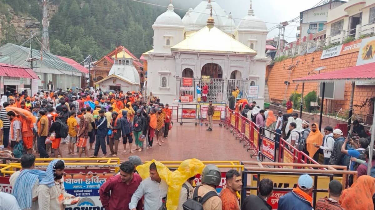 Uttarakhand: Uttarkashi Police Ensure Smooth, Orderly Darshan for Devotees at Gangotri Dham