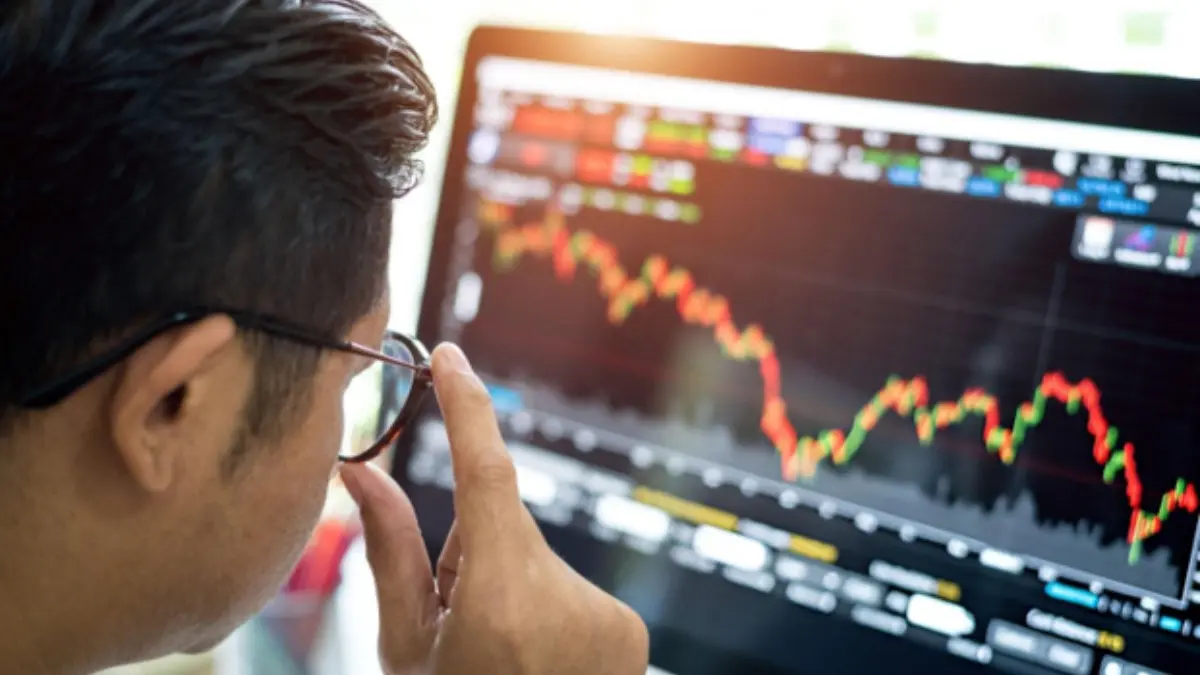 What Every Trader Should Know Before Reacting to Breaking Market News What Every Trader Should Know Before Reacting to Breaking Market News
