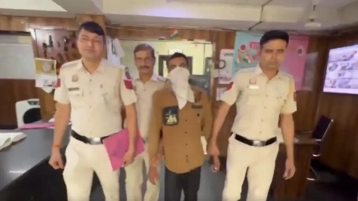 24-Year-Old Man Arrested for Strangling 32-Year-Old Wife to Death Over Marital Discord in Delhi’s Anand Parbat 24-Year-Old Man Arrested for Strangling 32-Year-Old Wife to Death Over Marital Discord in Delhi’s Anand Parbat