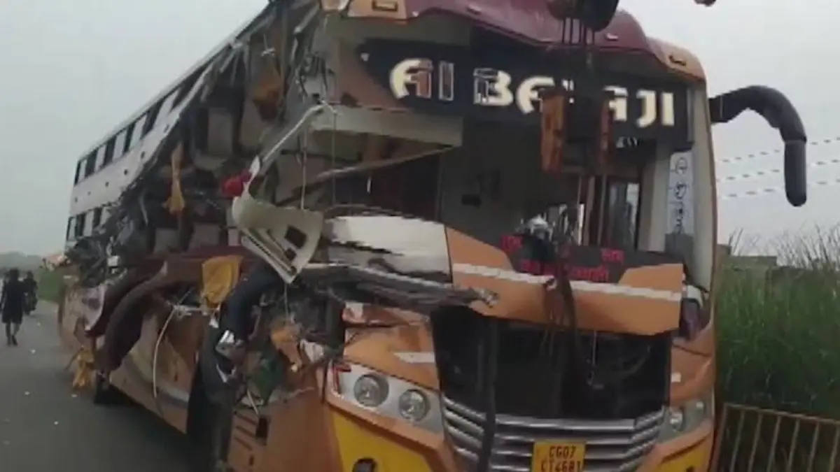 4 Killed as Bus Carrying Pilgrims Overturns in UP’s Baghpat 4 Killed as Bus Carrying Pilgrims Overturns in UP’s Baghpat