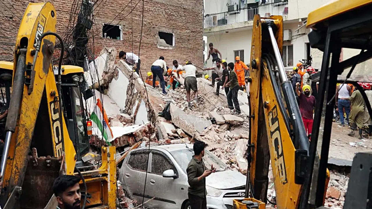 After Satya Niketan Incident, Delhi Govt Directs Immediate Sealing of Illegal Five-Storey Buildings After Satya Niketan Incident, Delhi Govt Directs Immediate Sealing of Illegal Five-Storey Buildings