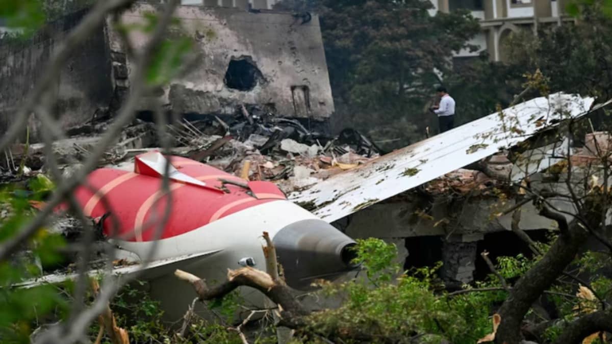 Air India Flight AI171 Probe: Pilots' Body Seeks Role in Draft Report Review, Citing Simulator Timing Discrepancies   